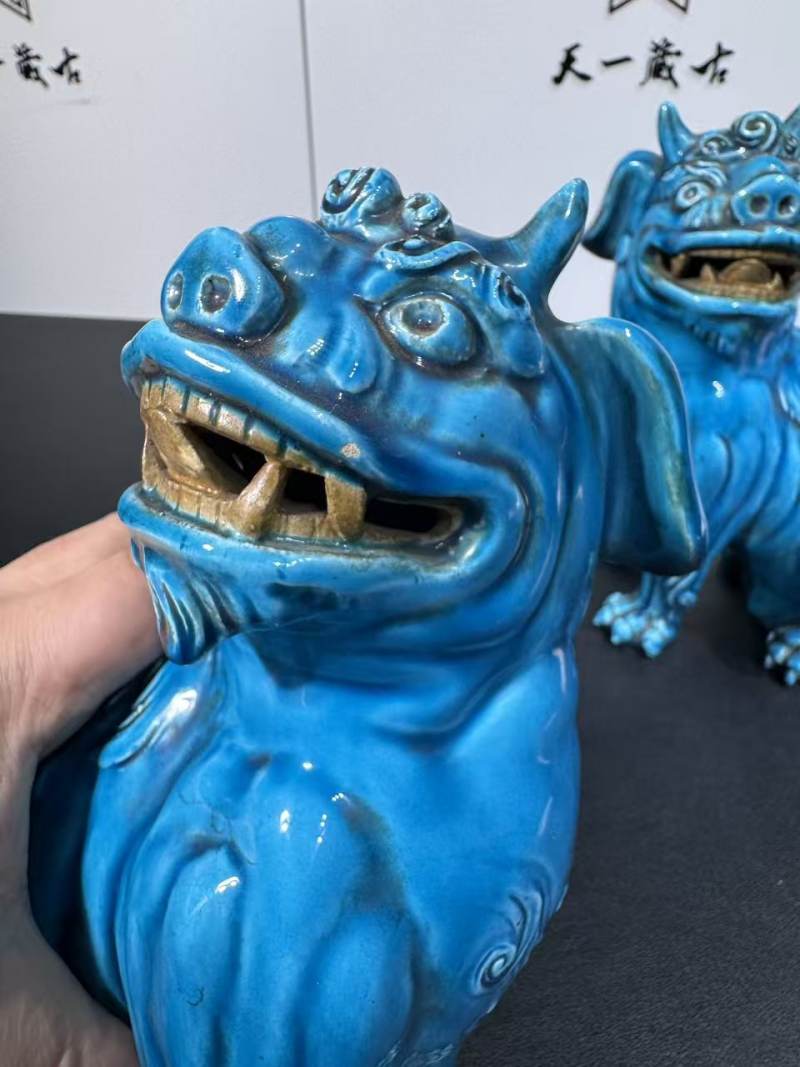清康熙 孔雀蓝釉瑞兽塑像一对 - 图11