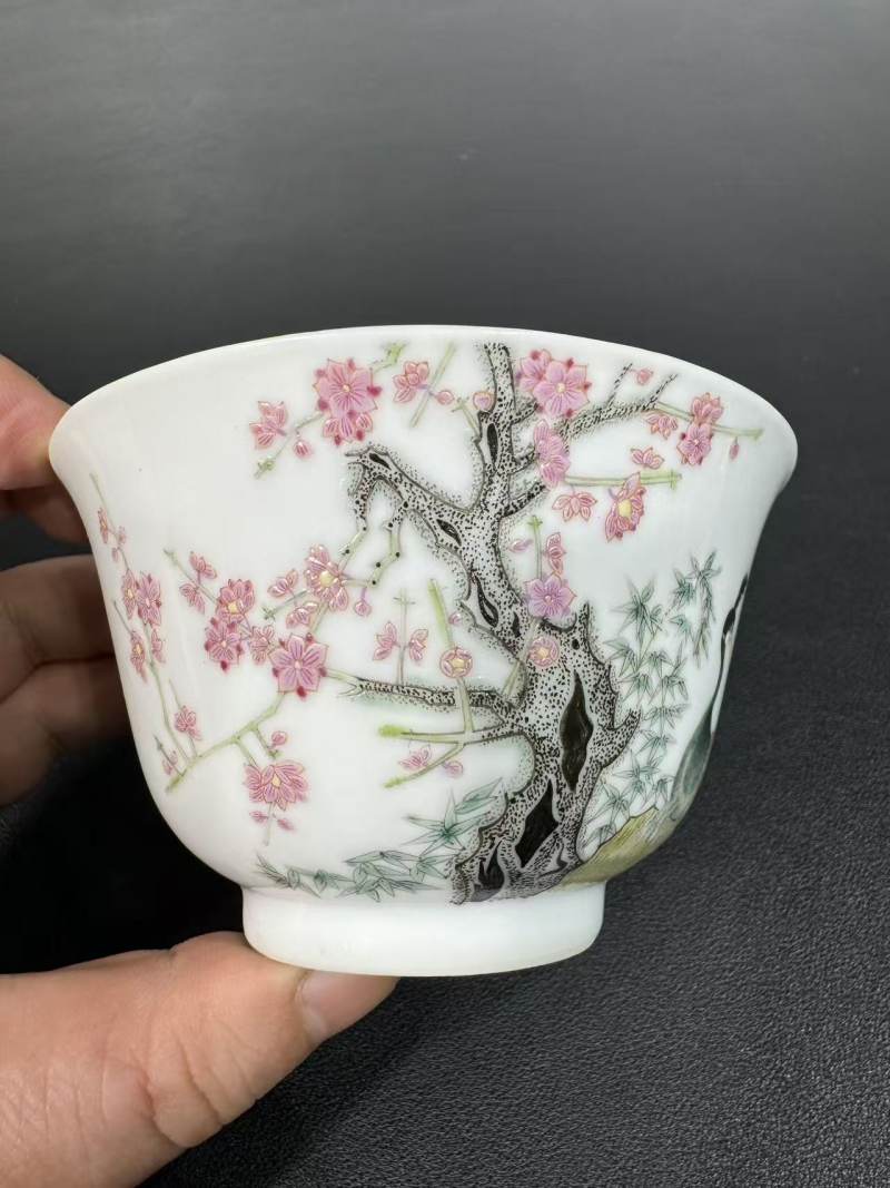 清 珐琅彩孔雀图碗 - 图4