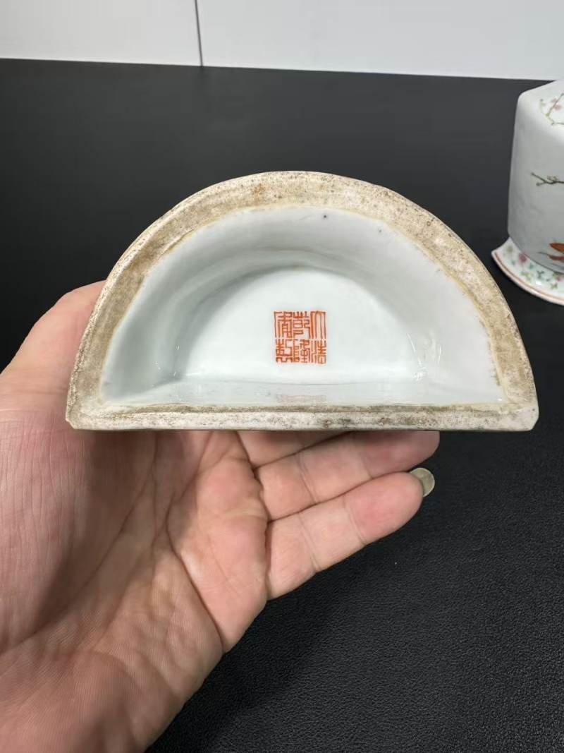 清 粉彩喜上眉梢图凤鸟耳壁瓶一对 - 图4