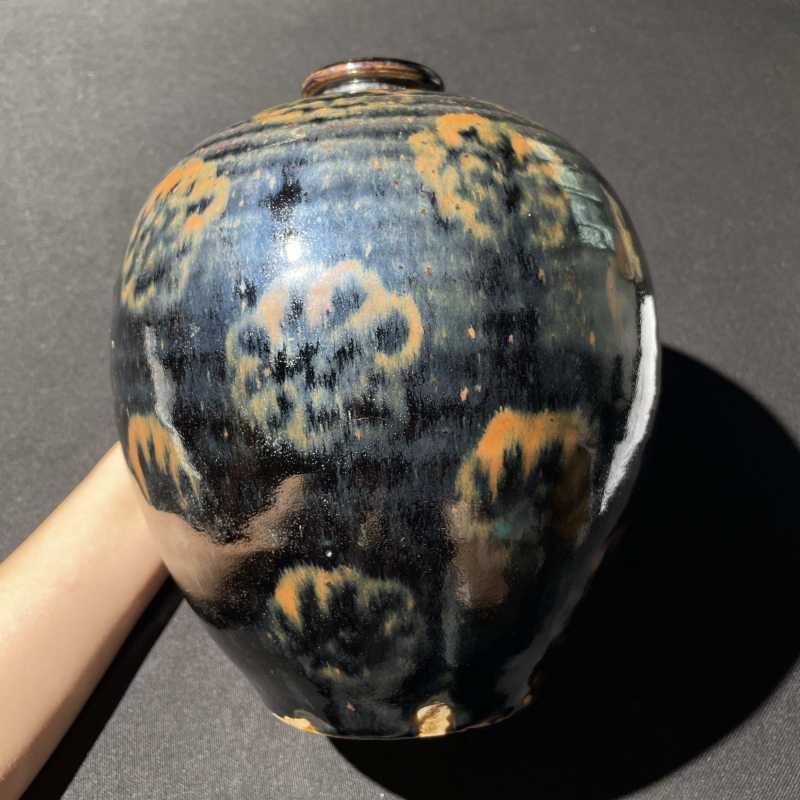 明 黑釉铁锈花鼓腹梅瓶 - 图3