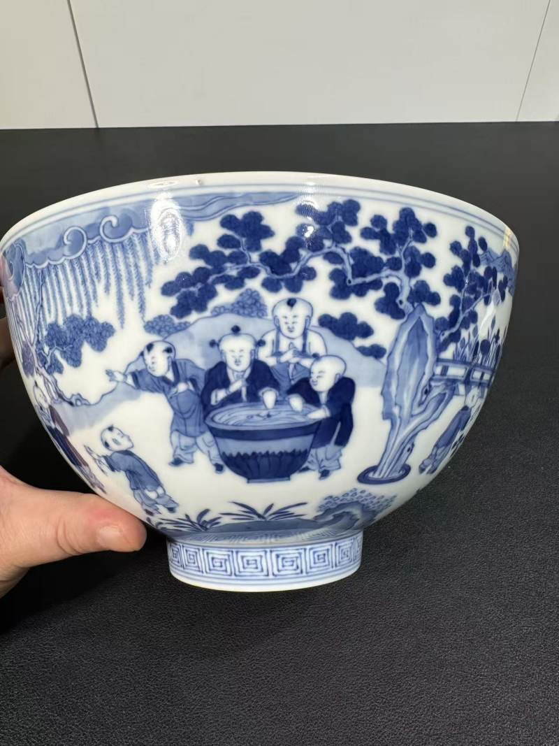 清康熙 青花庭院婴戏图大碗 - 图2