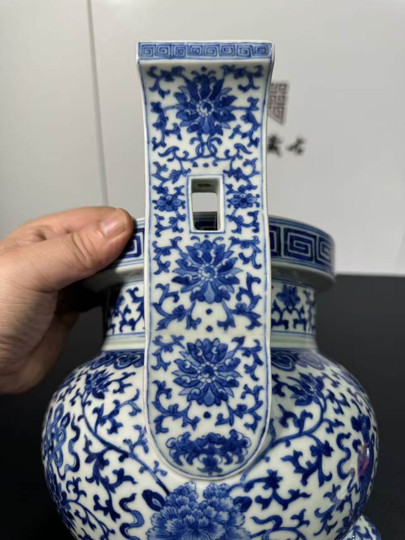 清道光 青花缠技花卉双耳炉 - 图6