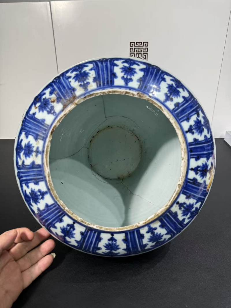 明天顺 青花九龙纹大罐 - 图10