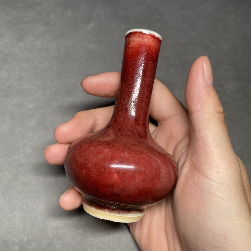 清康熙 郎窑红釉小长颈瓶 - 图3