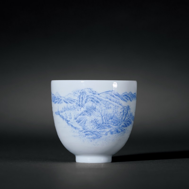 民国 蓝料彩湖山春色图杯 - 图2