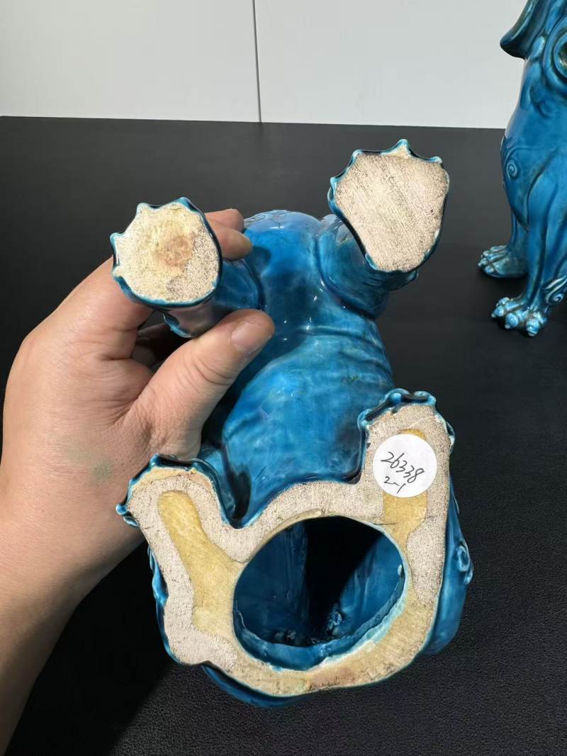 清康熙 孔雀蓝釉瑞兽塑像一对 - 图13