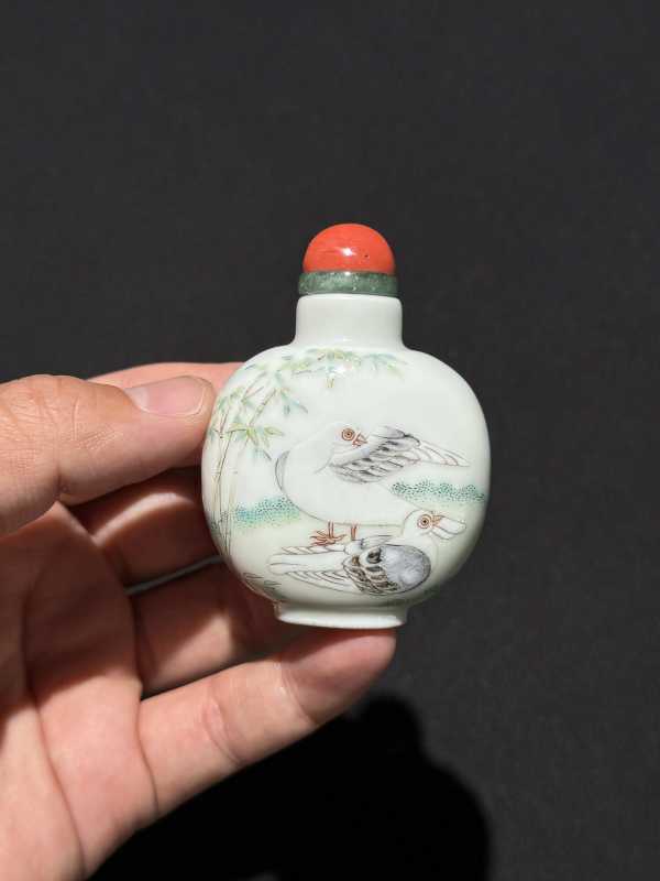 清道光 粉彩双鸽图鼻烟壶 - 图4