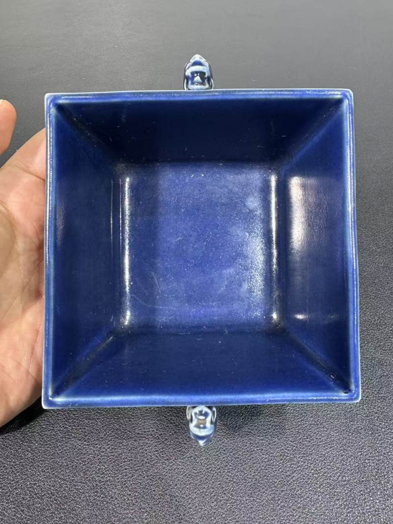 清道光 霁蓝描金皮球花双耳方斗杯 - 图8