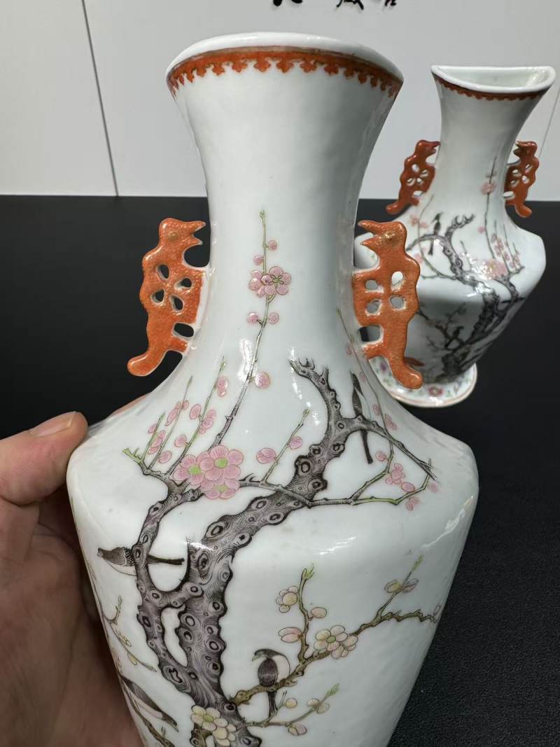清 粉彩喜上眉梢图凤鸟耳壁瓶一对 - 图6