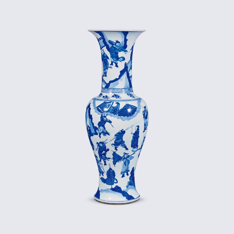 清乾隆 青花水浒群将图大凤尾尊