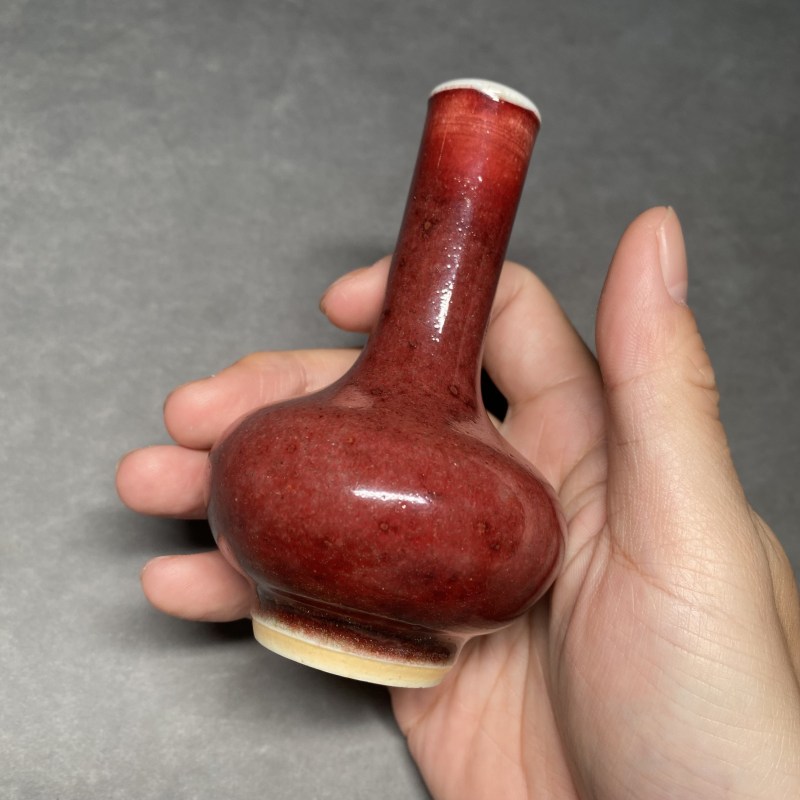 清康熙 郎窑红釉小长颈瓶 - 图4