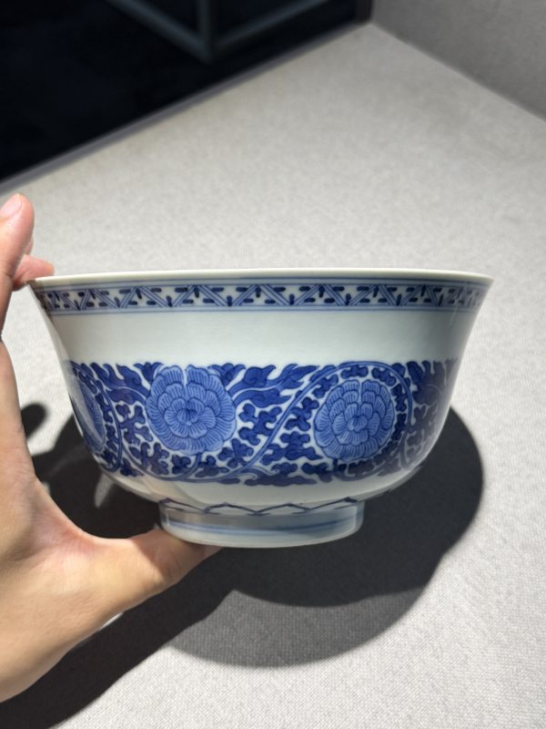 清道光 青花缠枝牡丹纹宫碗一对 - 图33
