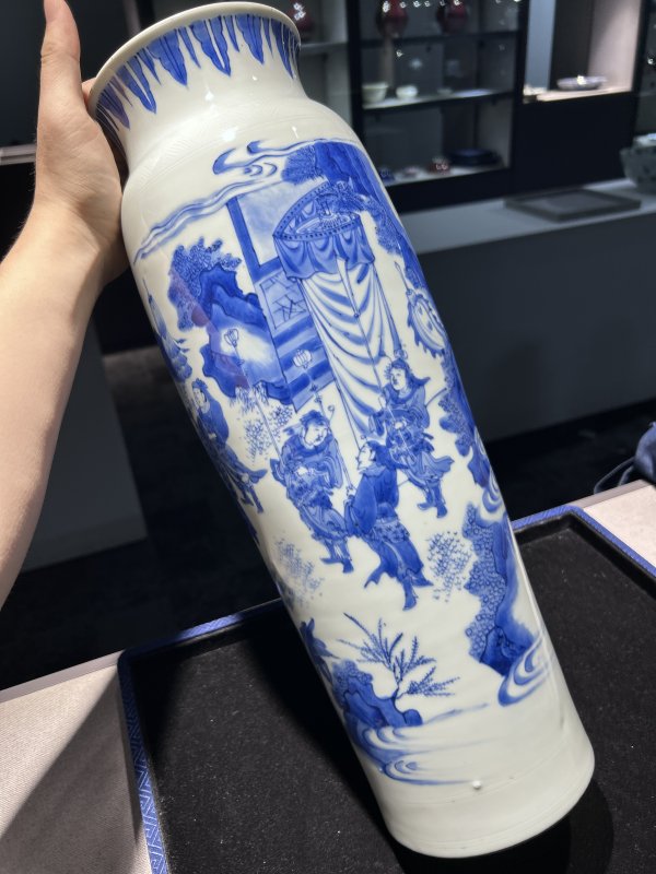 明崇祯 青花李陵别苏武图筒瓶 - 图5