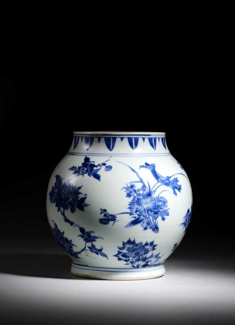 明崇祯 青花折枝花卉纹莲子罐 - 图2