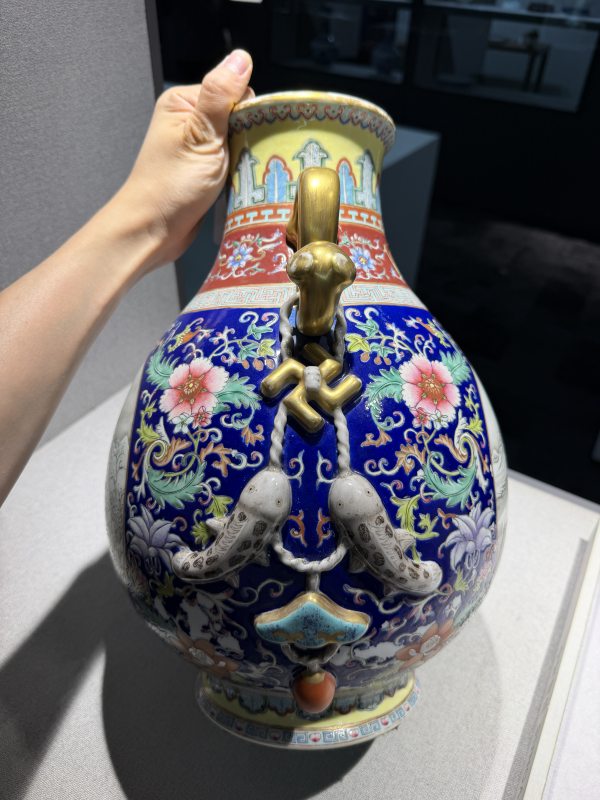 民国 仿乾隆洋彩开光雪景图吉庆有余双耳尊 - 图4