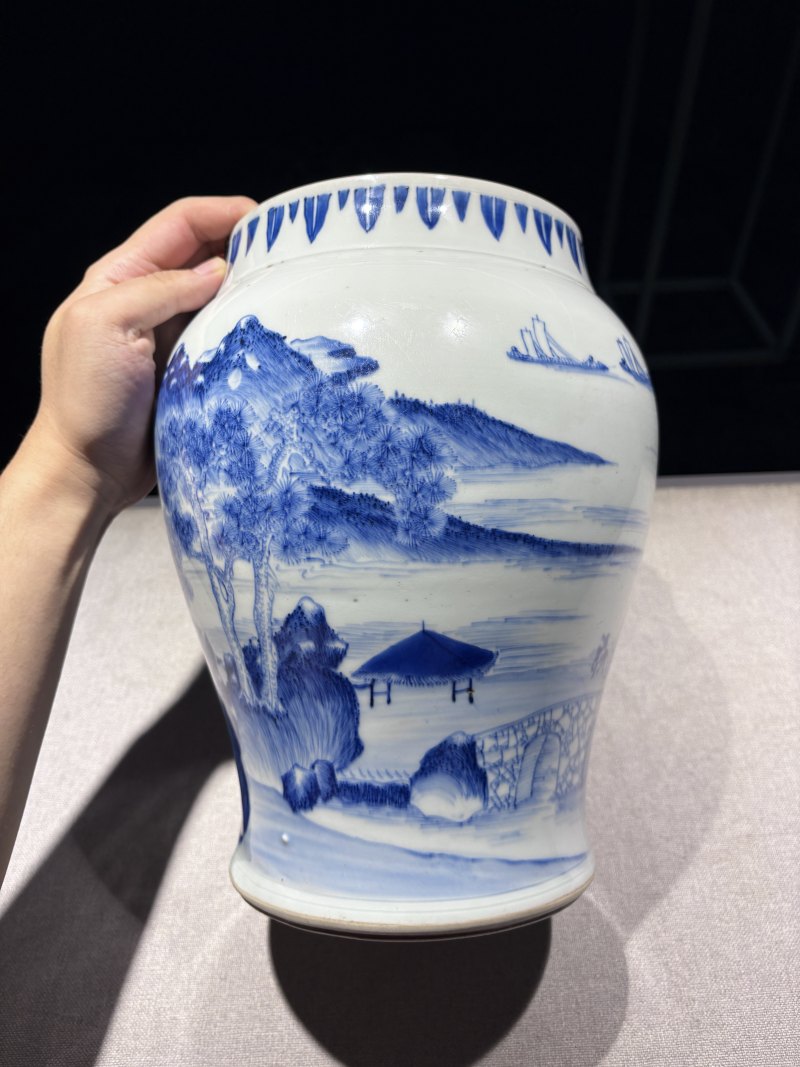 明崇祯 青花山水图莲子罐 - 图12