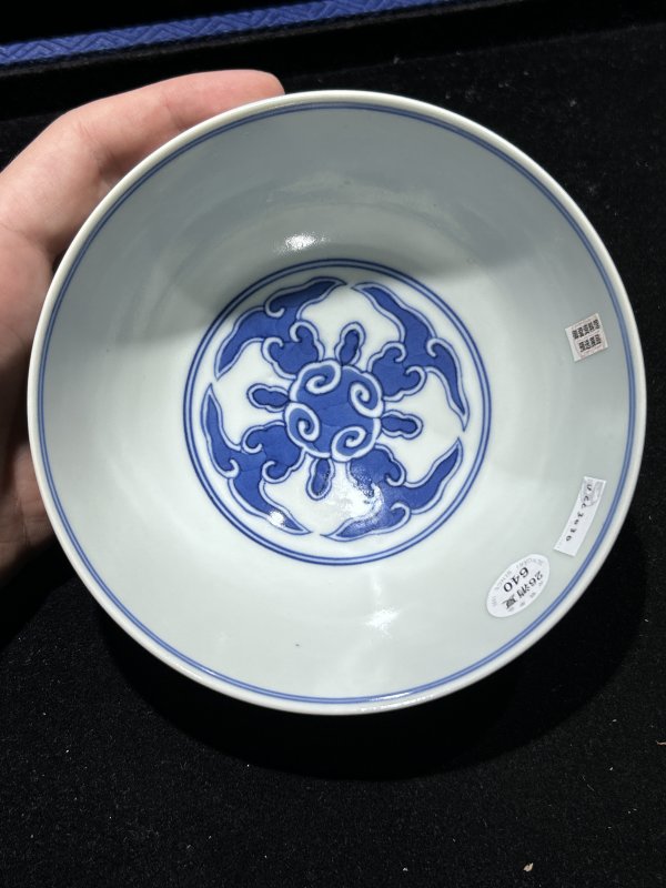 清道光 青花松竹梅岁寒三友纹碗 - 图8