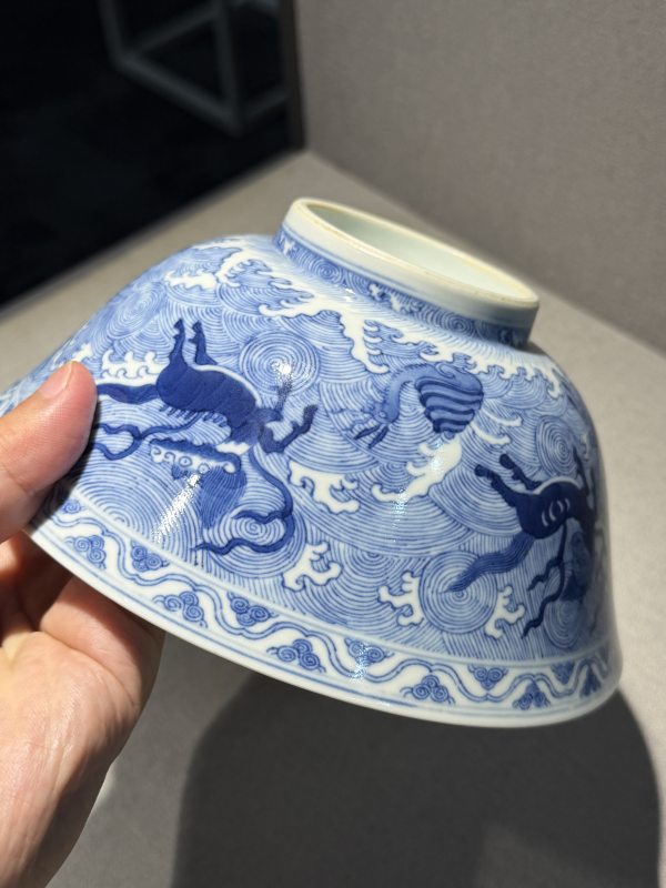 清道光 青花海水八怪图碗一对 - 图26