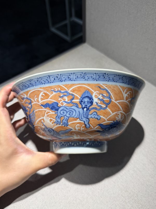 清道光 青花矾红海八怪碗一对 - 图15
