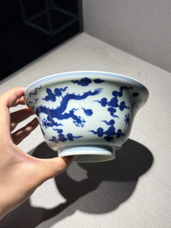 清乾隆 青花云龙纹折腰碗 - 图3