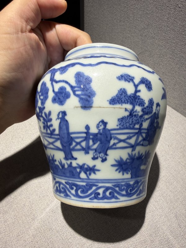 明嘉靖 青花文会图罐 - 图2