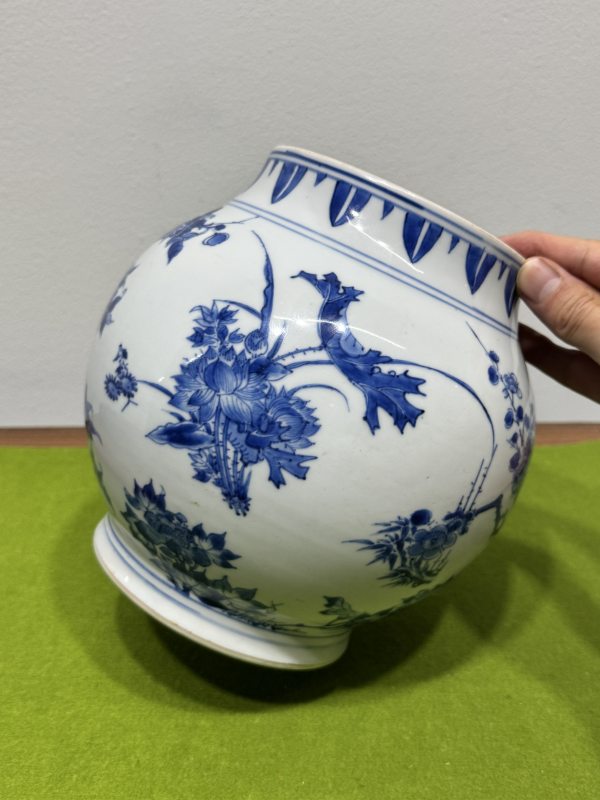 明崇祯 青花折枝花卉纹莲子罐 - 图11