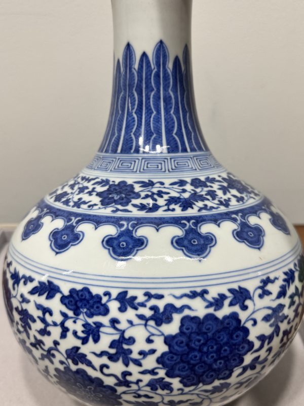 清道光 青花缠枝莲纹玉堂春瓶 - 图13