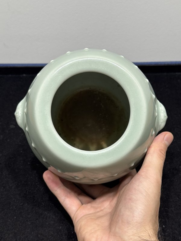 清乾隆 粉青釉铺首耳鼓钉罐 - 图15