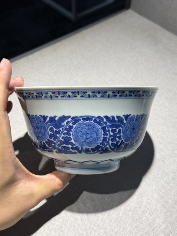 清道光 青花缠枝牡丹纹宫碗一对 - 图32