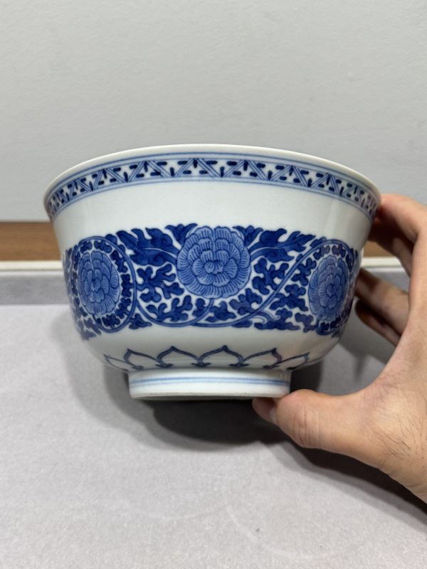 清道光 青花缠枝牡丹纹宫碗一对 - 图18