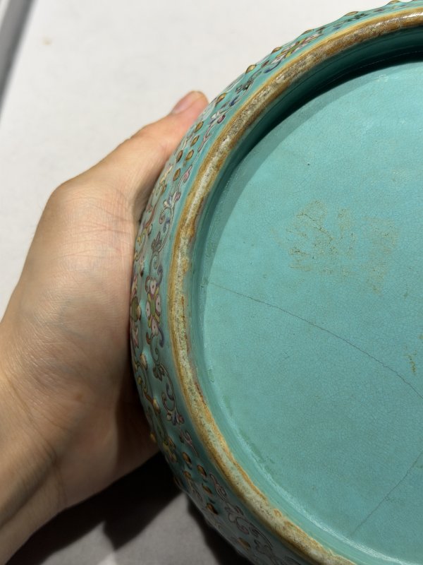 清中期 洋彩缠枝寿纹鼓钉洗 - 图16