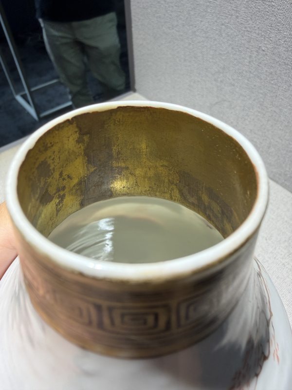 清乾隆 广珐琅庭院人物鹿苑长春图瓶 - 图8