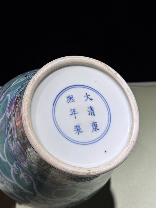 清康熙 御窑青花斗彩云龙瑞兽纹摩羯鱼耳尊 - 图4