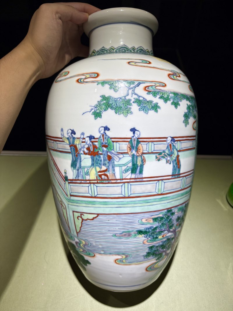 清康熙 斗彩吹箫引凤图尊 - 图6