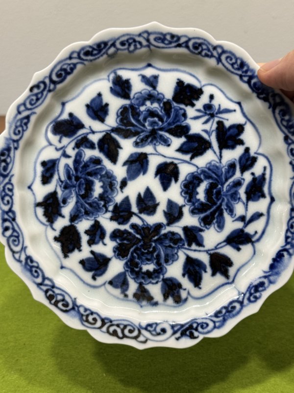 元 青花缠枝牡丹纹花口盘 - 图22