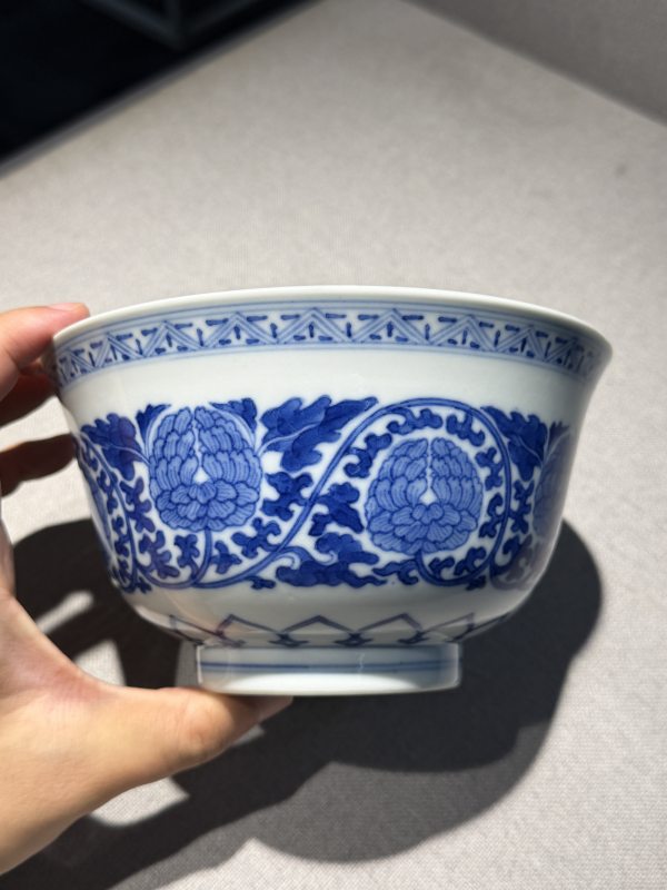 清道光 青花缠枝牡丹纹宫碗一对 - 图23