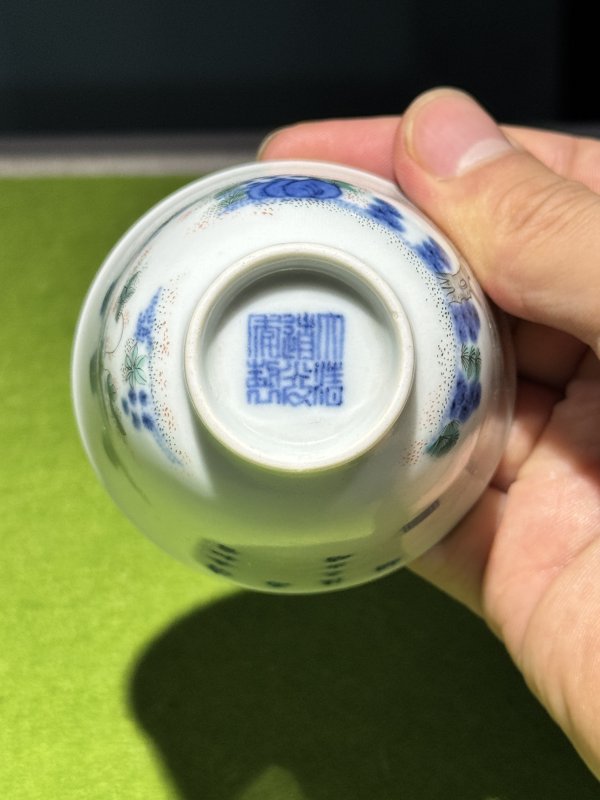 清道光 青花五彩二月杏花诗文花神杯（一对） - 图16