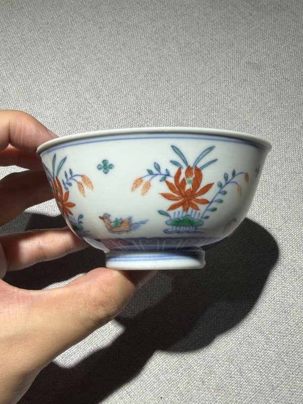 清道光 斗彩荷塘鸳鸯图碗一对 - 图17