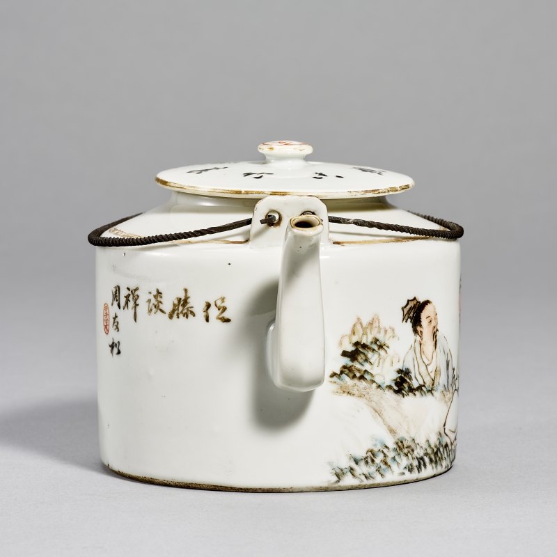 清 周友松画浅绛人物茶壶 - 图3