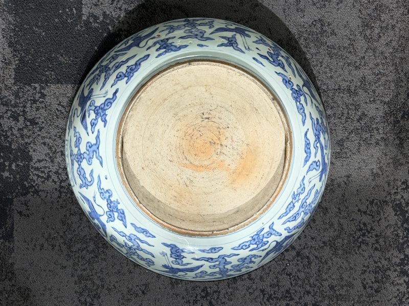 明嘉靖 青花云鹤纹大盘 - 图7