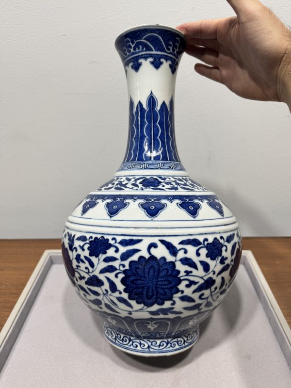 清光绪 青花缠枝莲纹玉堂春瓶 - 图6