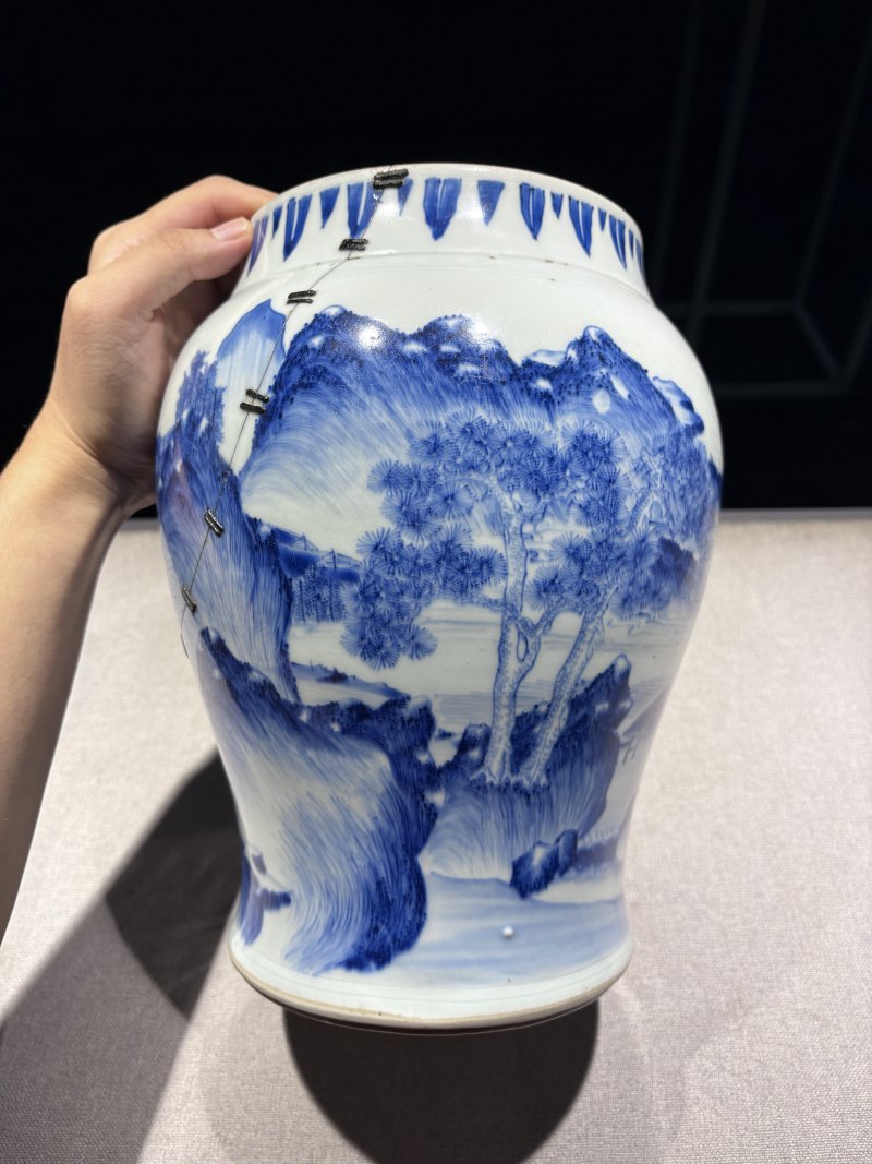 明崇祯 青花山水图莲子罐 - 图4