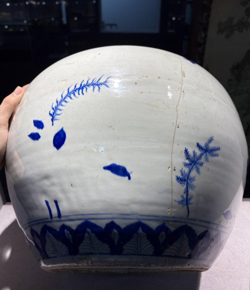 明嘉靖 青花蕉叶水藻纹大罐 - 图15
