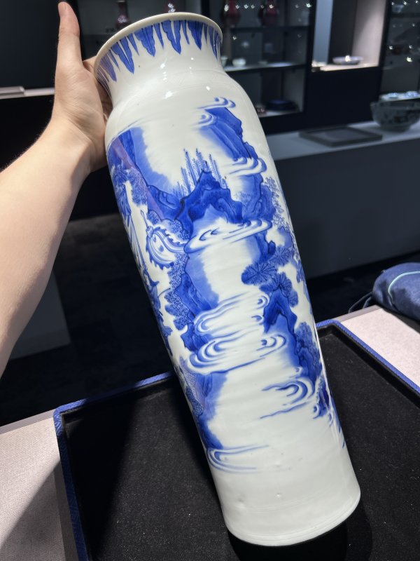 明崇祯 青花李陵别苏武图筒瓶 - 图4
