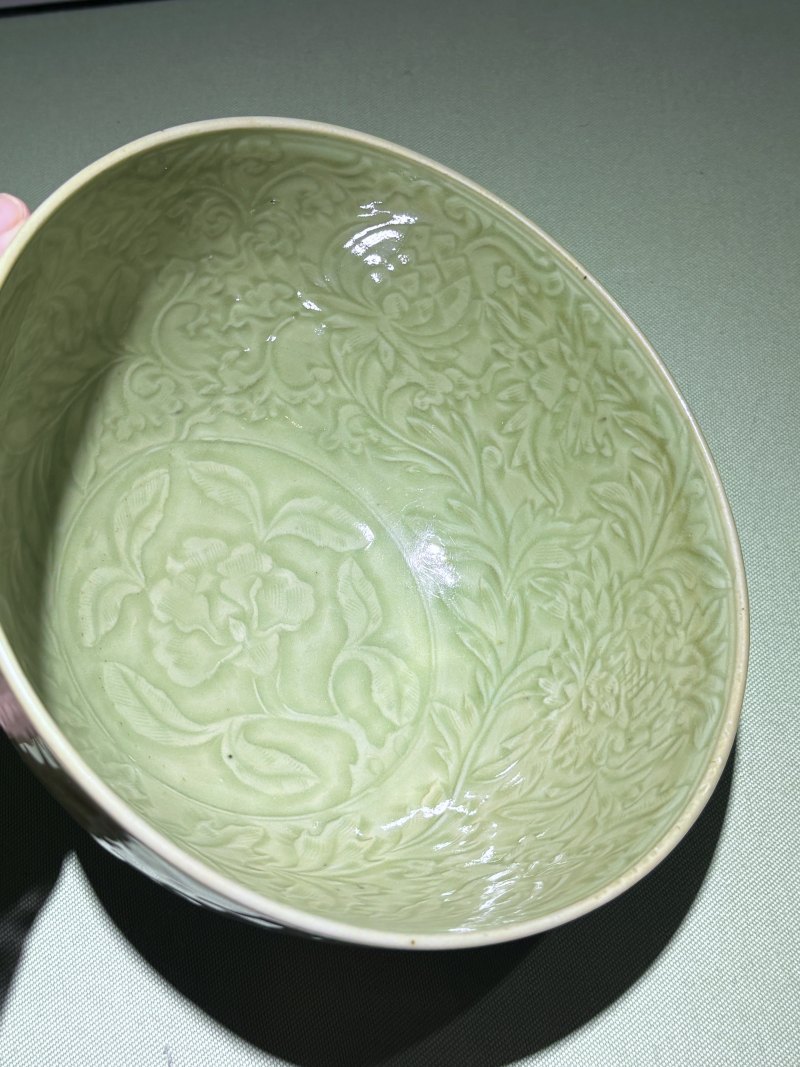 明永乐 处州龙泉窑暗刻四季花卉纹青釉碗 - 图4