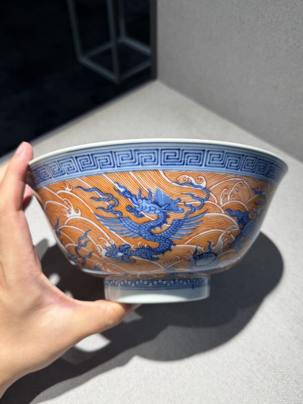 清道光 青花矾红海八怪碗一对 - 图3