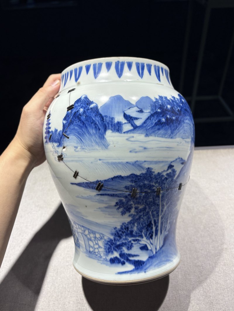 明崇祯 青花山水图莲子罐 - 图6
