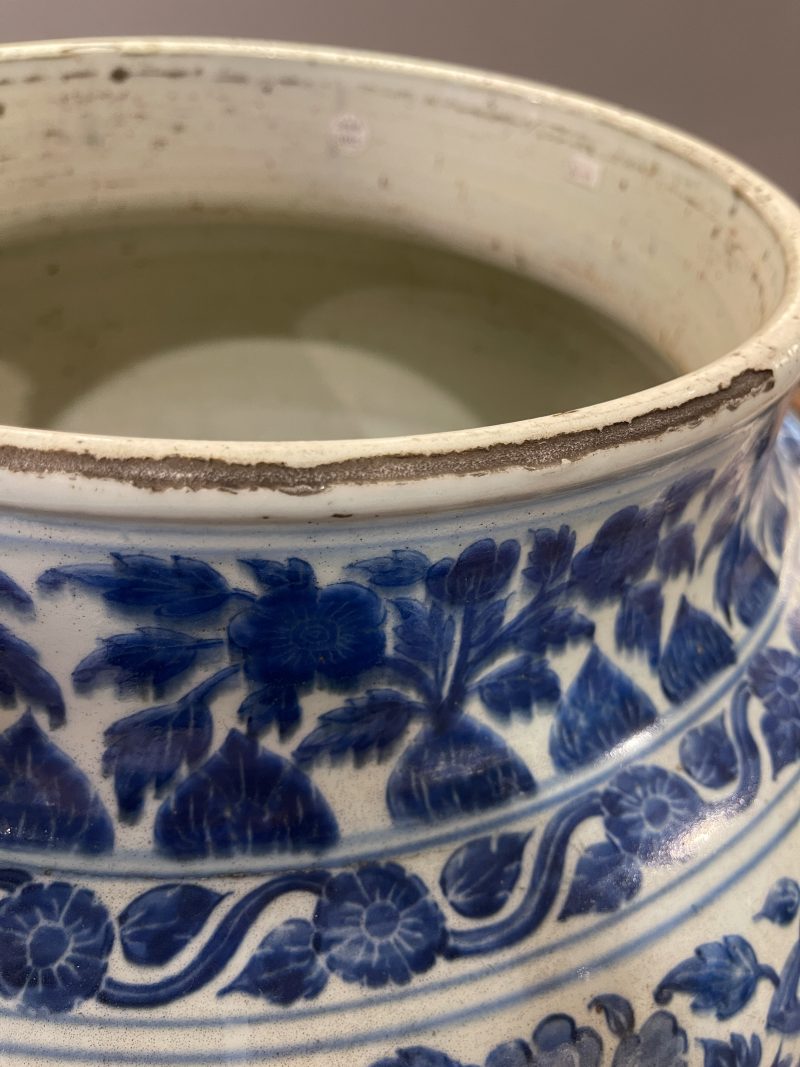清康熙 青花痕都斯坦纹样大丰肩罐 - 图5