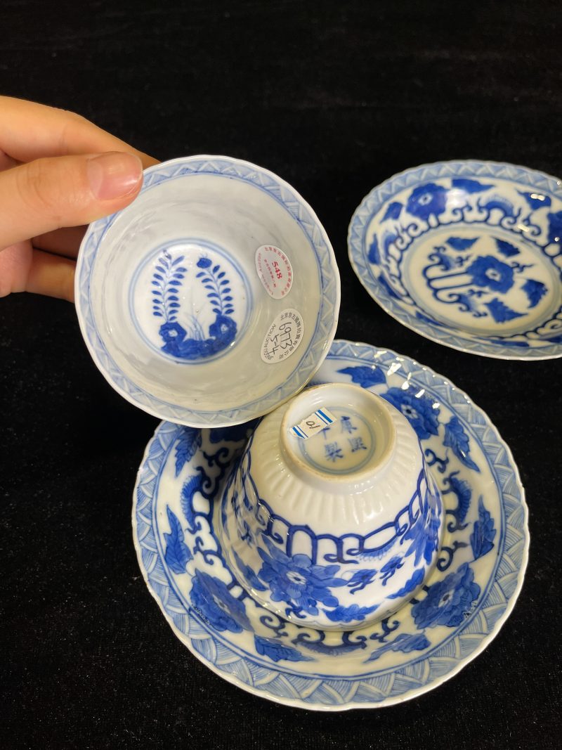 清光绪 青花壶、杯、碟一套5件 - 图3