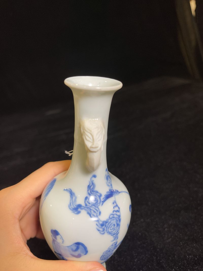 清康熙 青花仕女图双耳瓶 - 图4